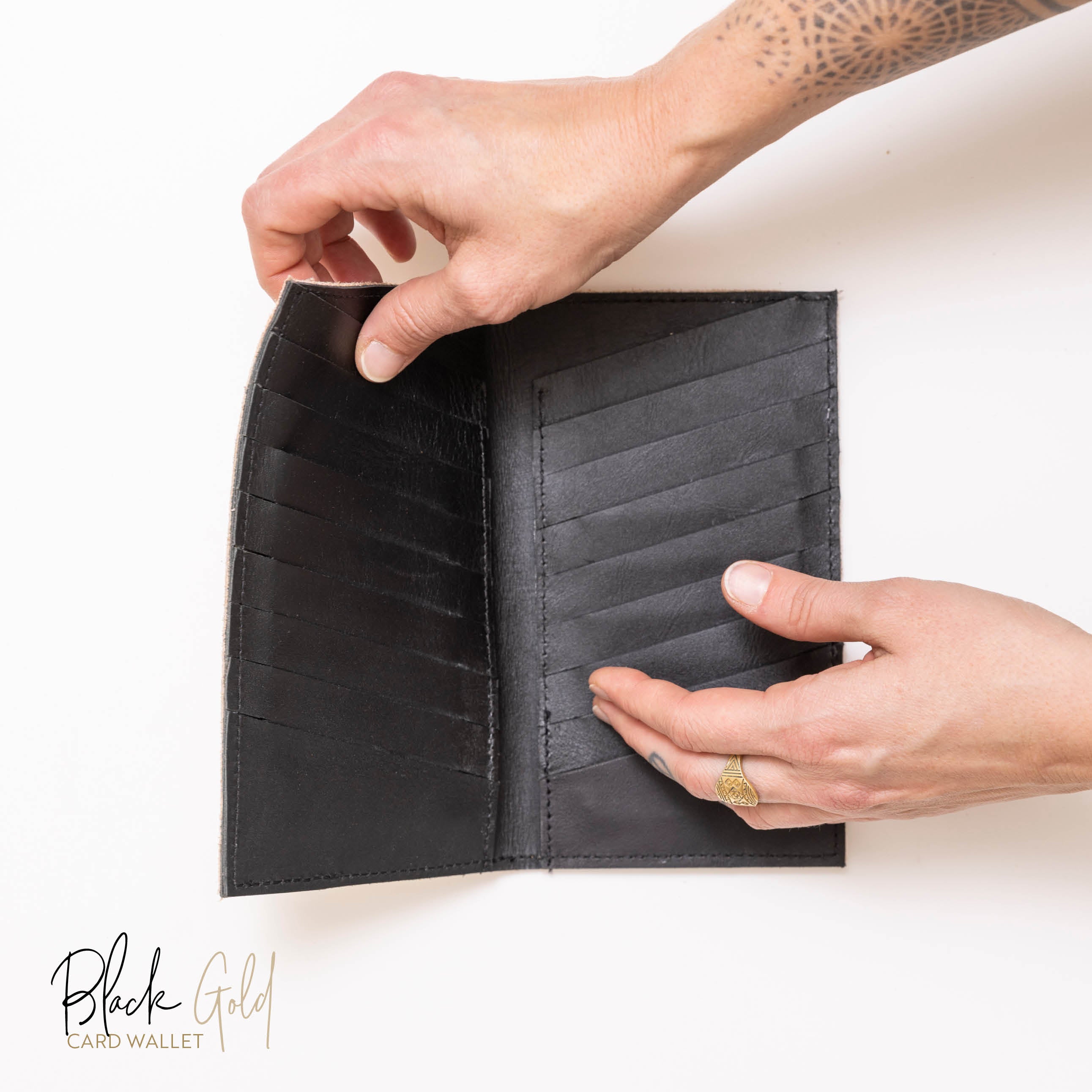 AMiGAS Card Wallet Black Gold