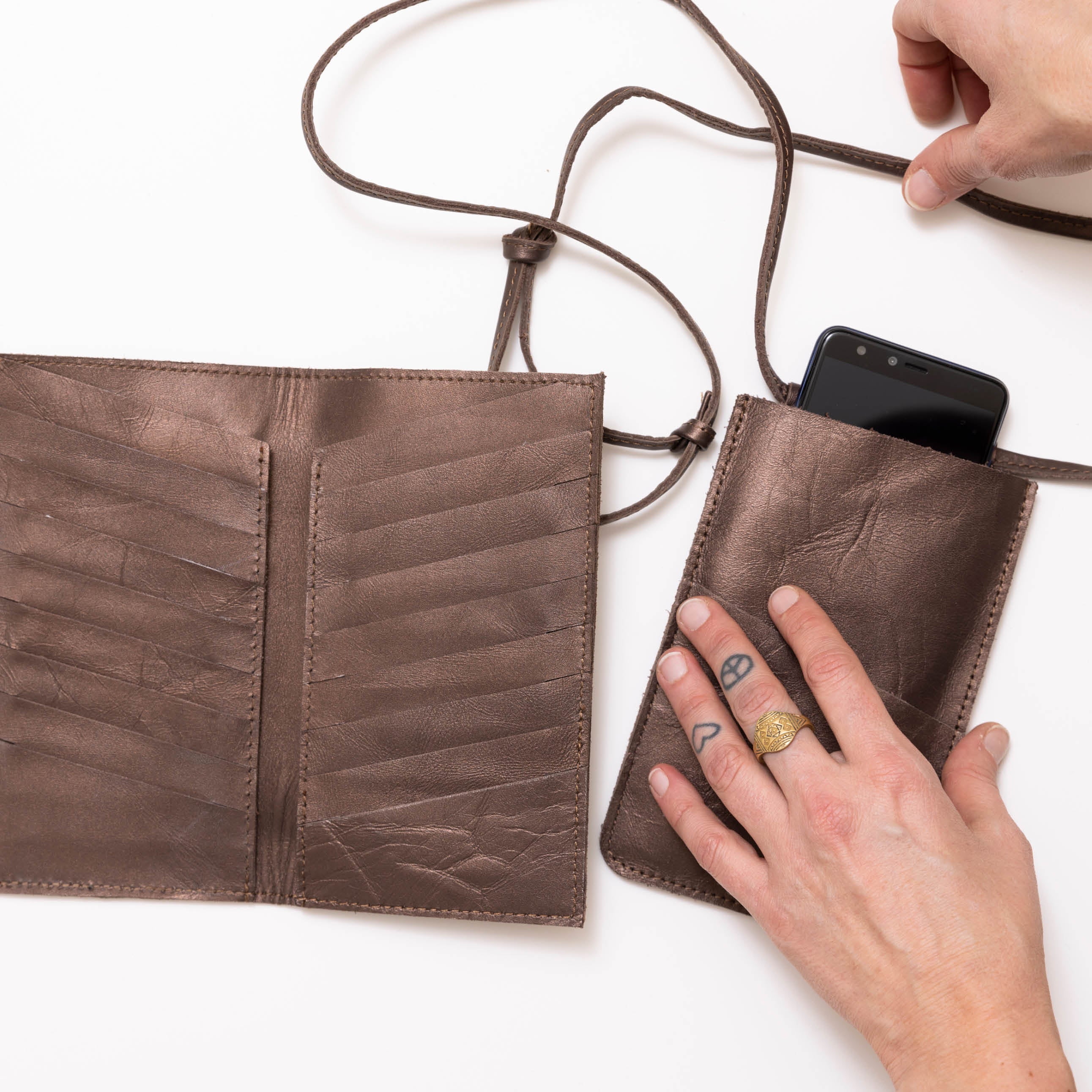 AMiGAS Card Wallet Cooper