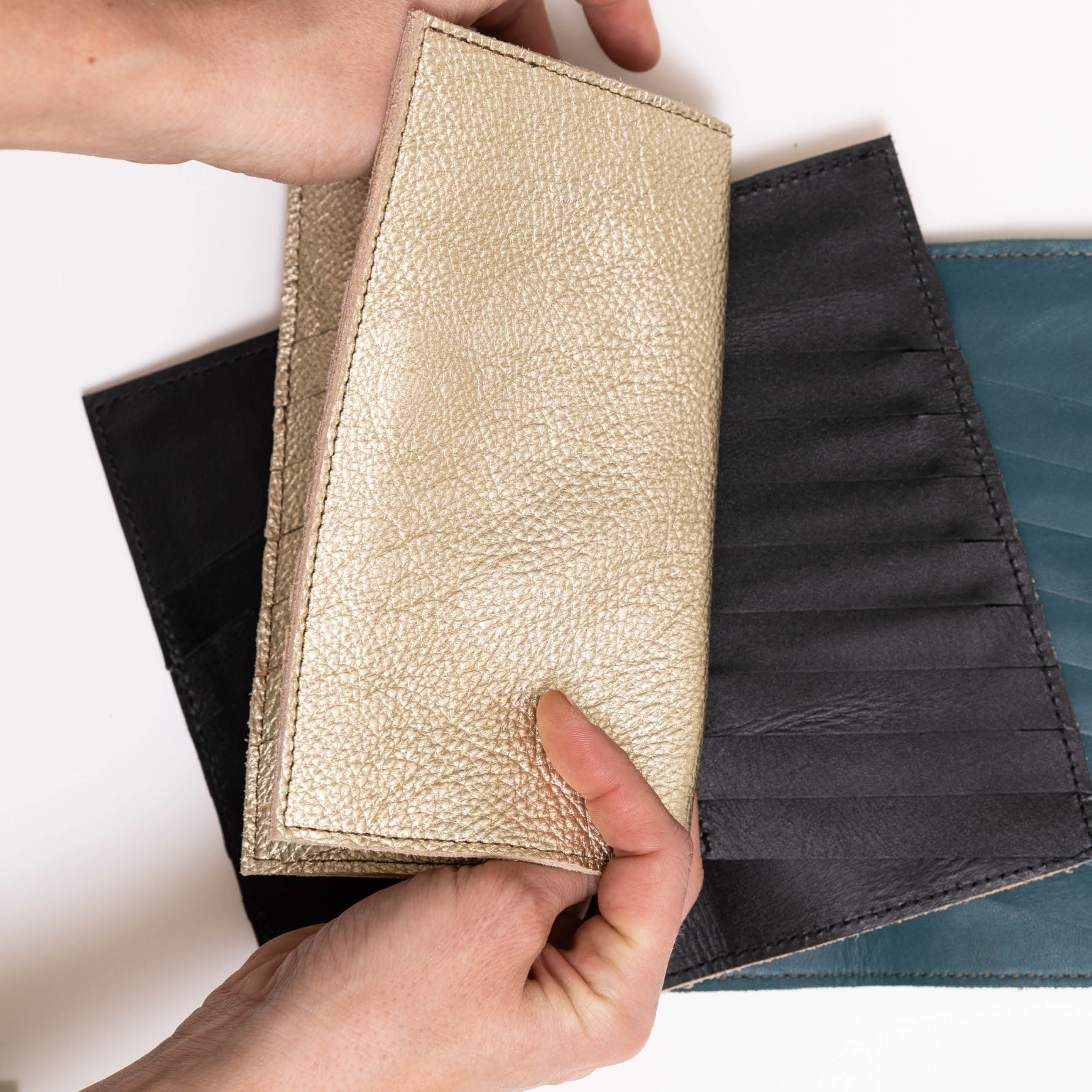 AMiGAS Card Wallet Gold